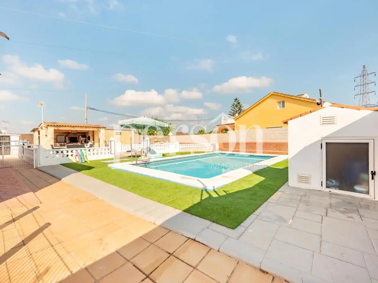 Piscina de Casa o xalet en venda en Manises amb Aire condicionat, Jardí privat i Terrassa