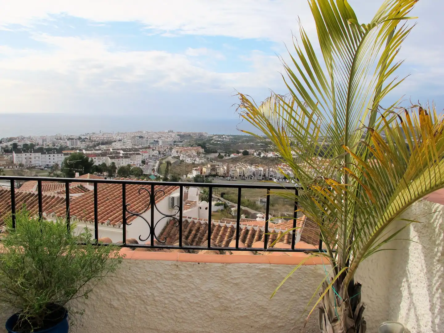 Vista exterior de Apartamento en venta en Nerja con Aire acondicionado, Terraza y Amueblado