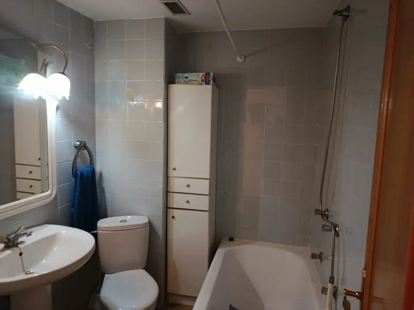 Baño de Piso en venta en Valencia con Aire acondicionado, Amueblado y Balcón