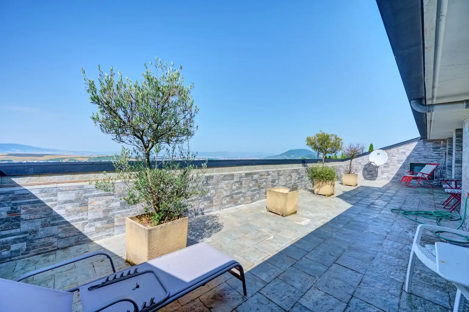 Terraza de Casa o chalet en venta en Valle de Egüés / Eguesibar con Jardín privado y Terraza
