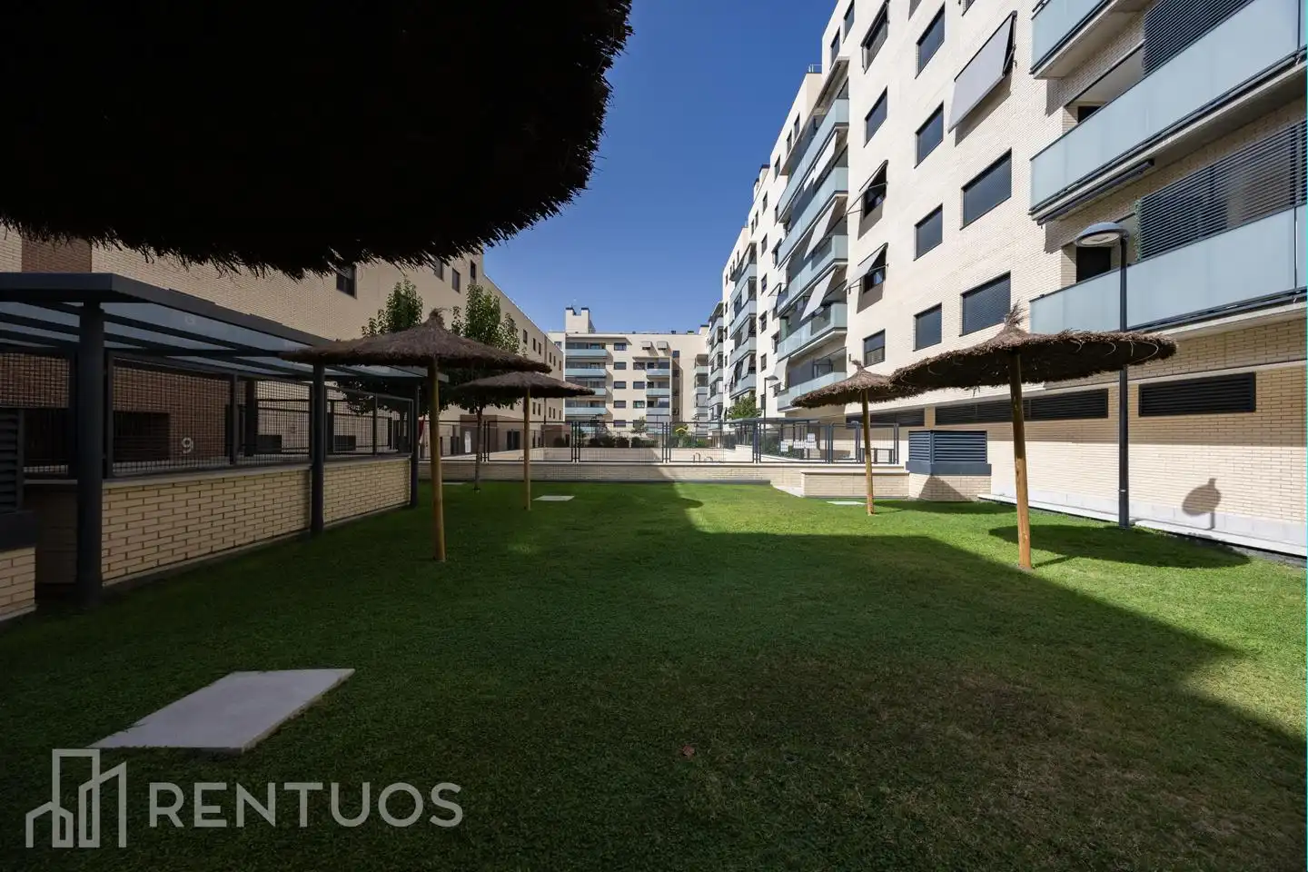 Vista exterior de Pis de lloguer en Móstoles amb Aire condicionat, Terrassa i Traster