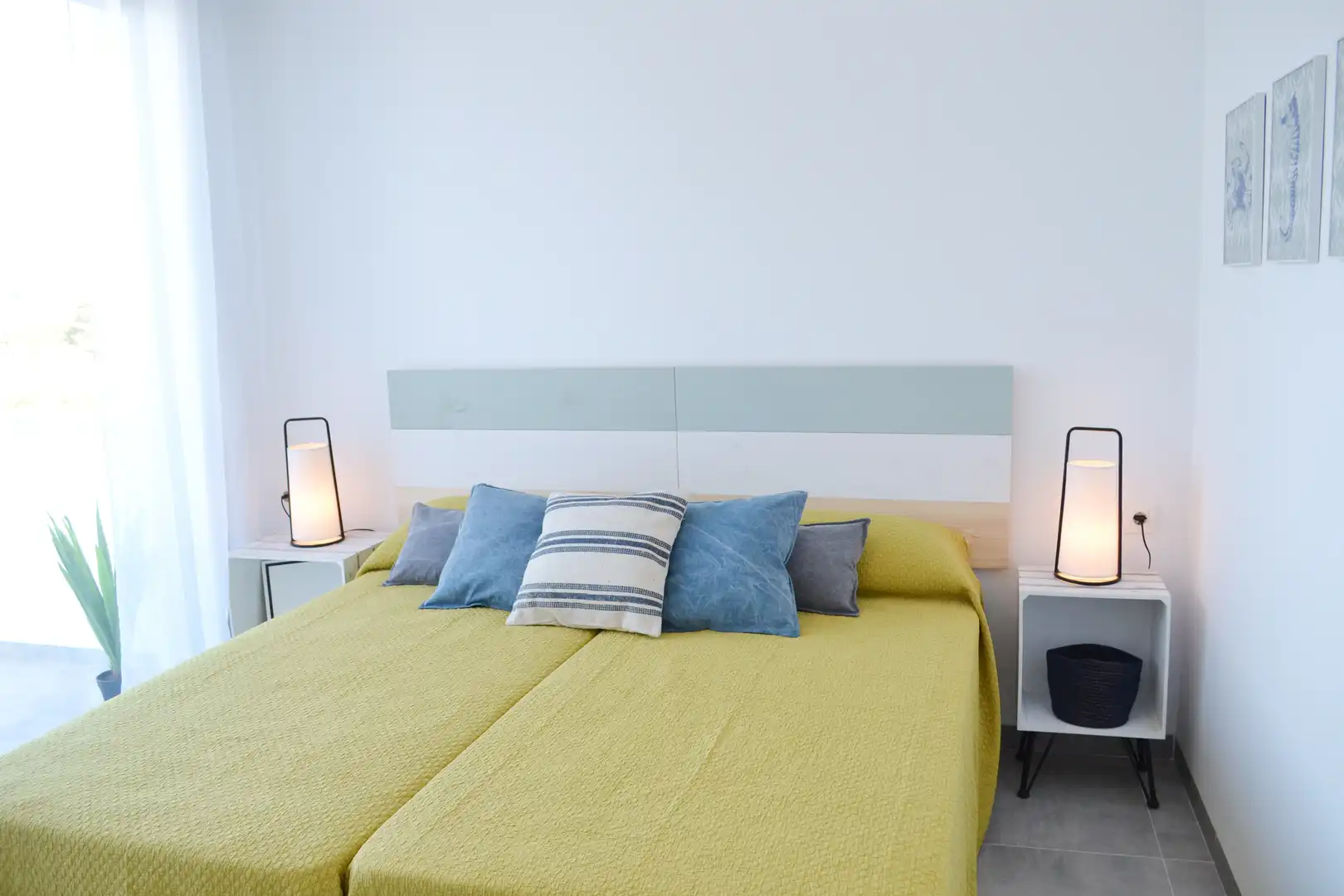 Habitación de Casa adosada en venta en Conil de la Frontera con Aire acondicionado, Terraza y Piscina