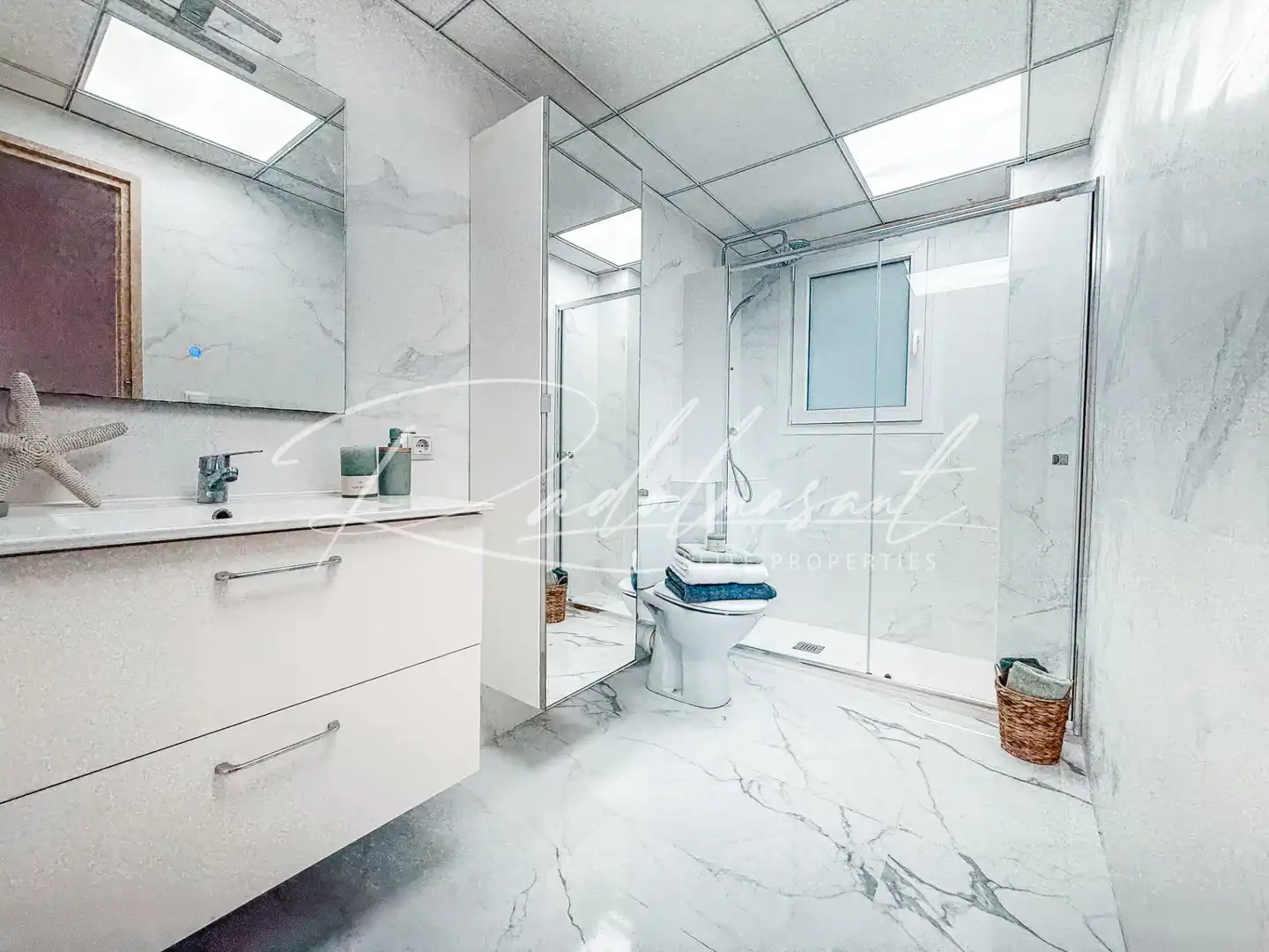 Baño de Piso en venta en Reus con Aire acondicionado, Calefacción y Terraza