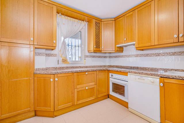 Casa adosada en Venta en Calle GARDENIA en Las Flores - Huerta