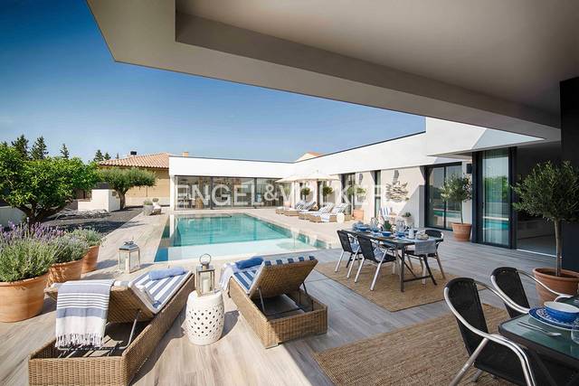 Casa-chalet en Venta en Carrer de Comamillana en Sant Climent Sescebes