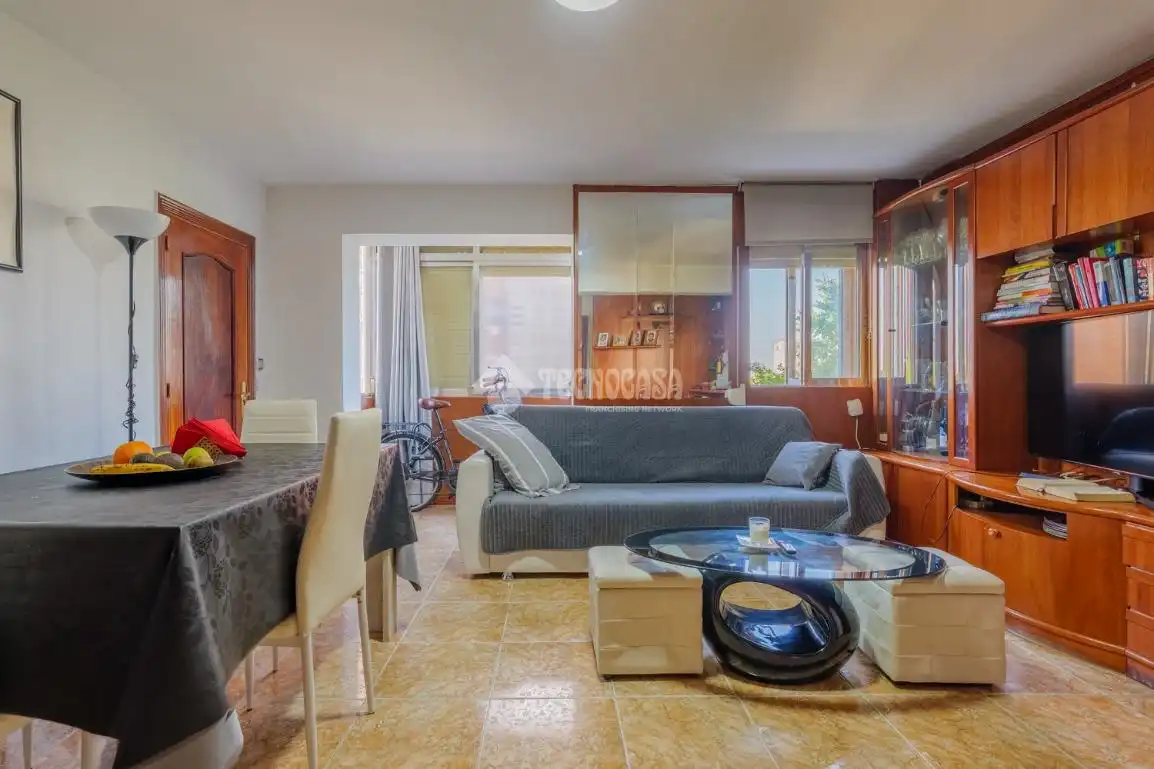Sala d'estar de Pis en venda en Madrid amb Calefacció