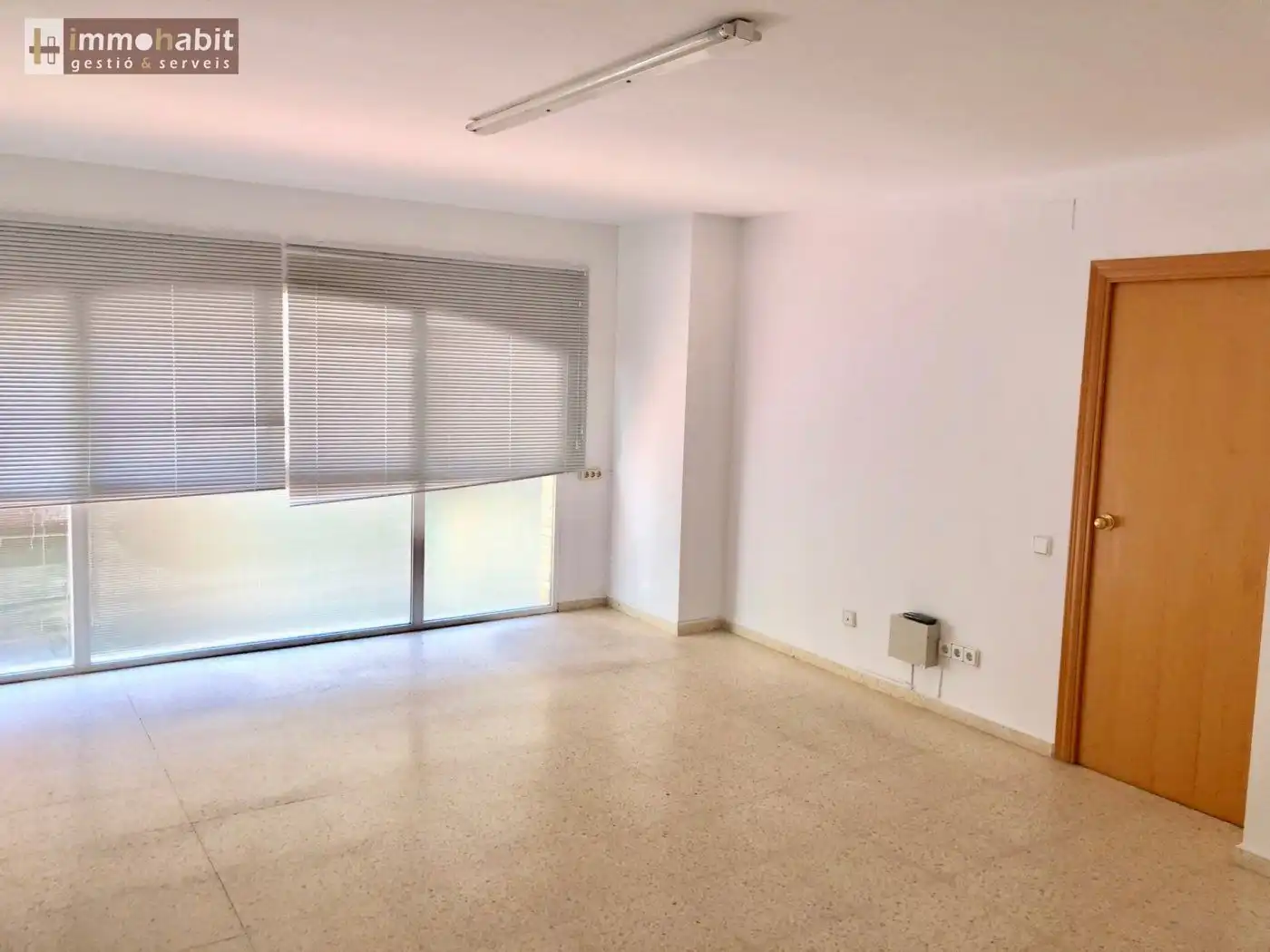 Oficina en venta en Instituts - Universitat
