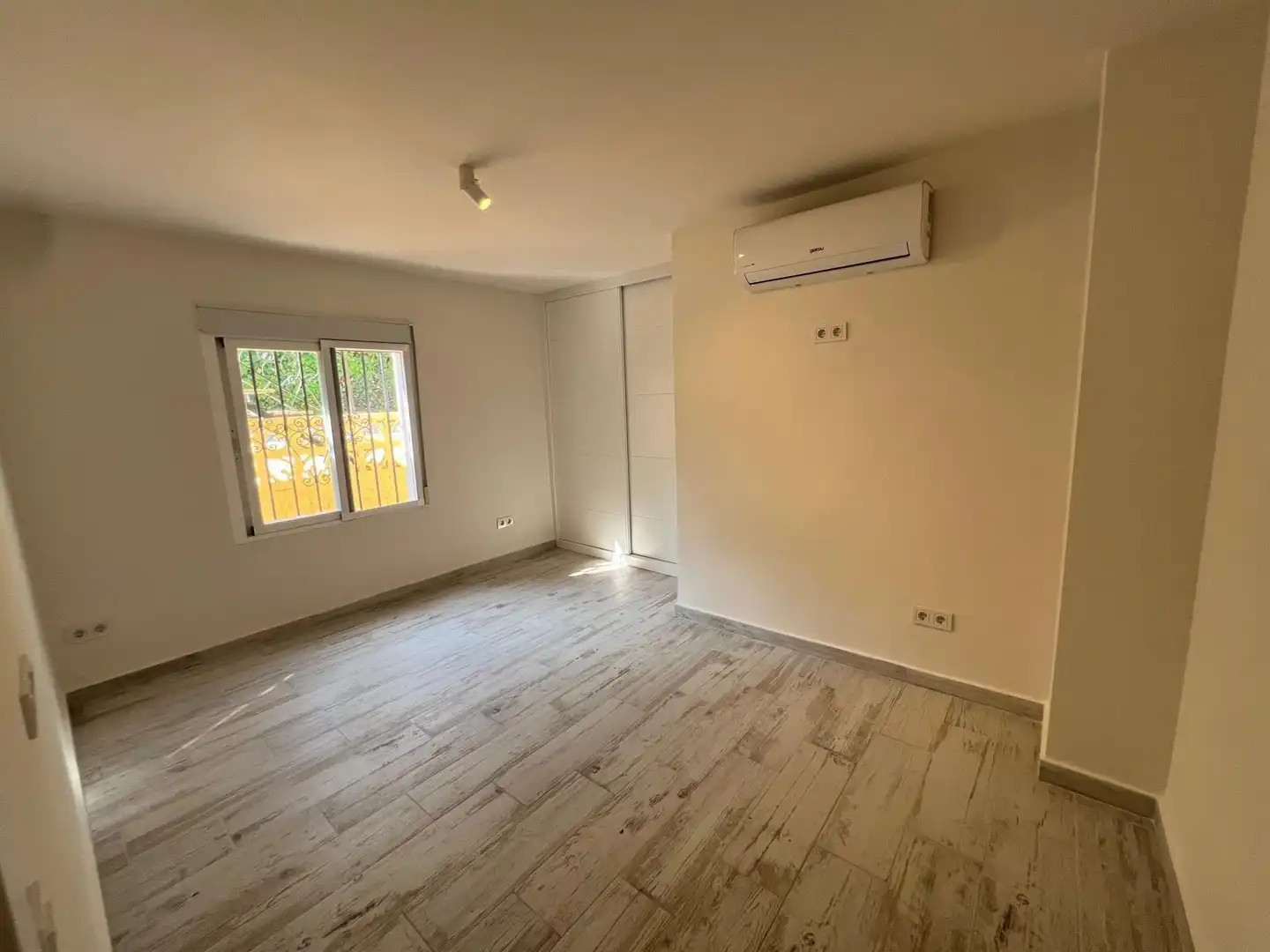 Casa o xalet de lloguer en L'Alfàs del Pi amb Aire condicionat, Jardí privat i Terrassa