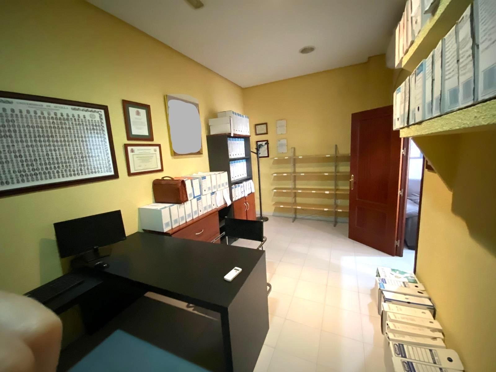 Office for sale in Barbate