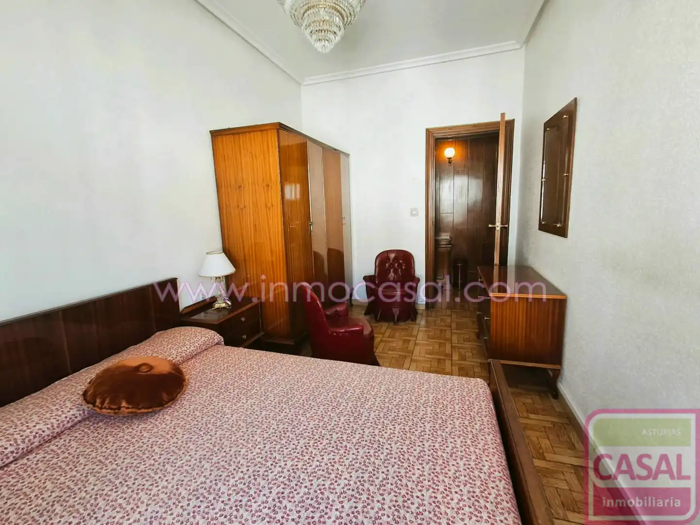 Schlafzimmer von Wohnung zum Verkauf in Castrillón mit Möbliert