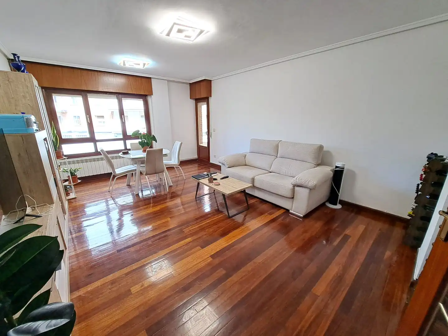 Sala de estar de Piso en venta en Haro con Calefacción, Terraza y Trastero