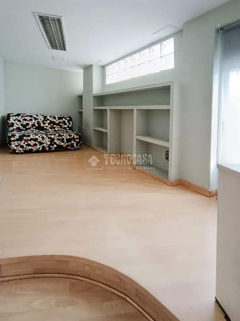 Schlafzimmer von Büro zum Verkauf in Zaragoza mit Heizung