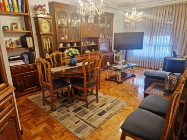 Appartamento con ascensore in vendita a Centro
