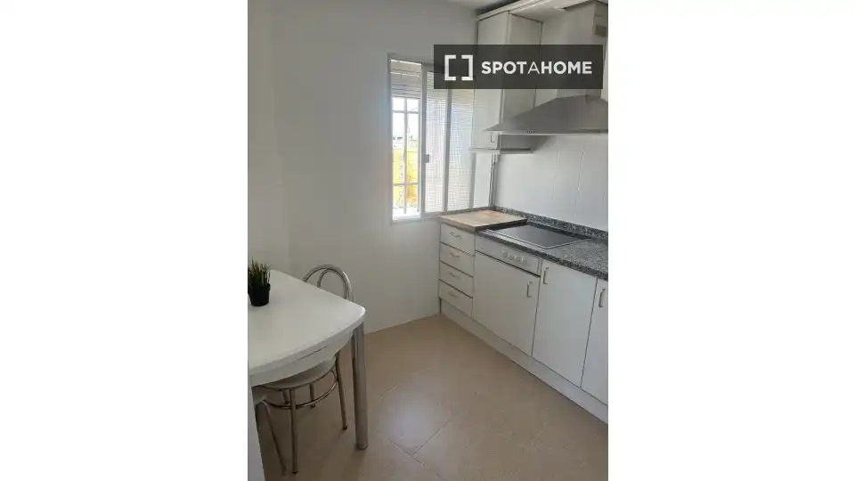 Habitación de Apartamento para compartir en Sevilla con Aire acondicionado, Terraza y Amueblado