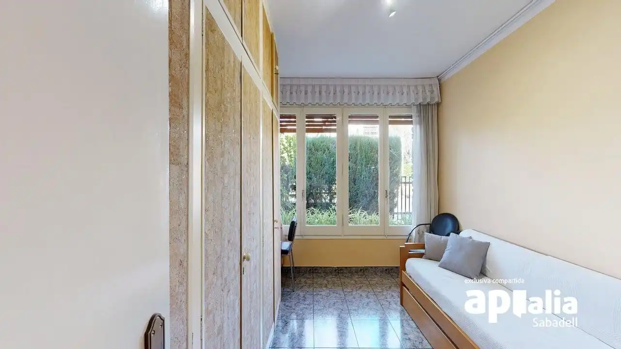 Dormitori de Casa o xalet en venda en Barberà del Vallès amb Aire condicionat, Calefacció i Jardí privat