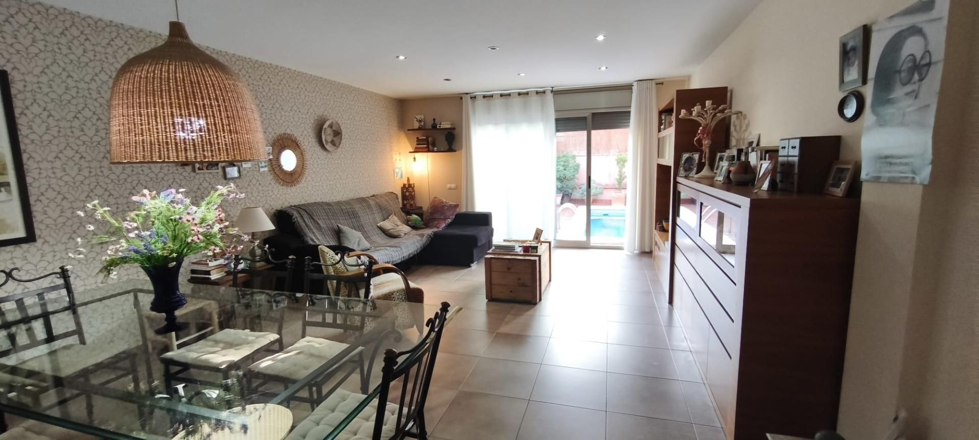 Living room of Single-family semi-detached for sale in Les Cabanyes  with Heating, Private garden and Terrace