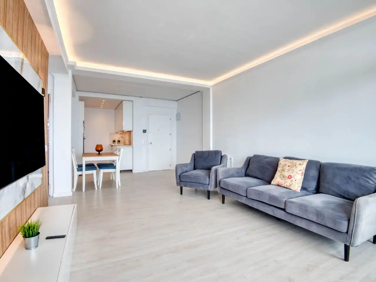 Apartament amb ascensor de lloguer a passeig maritim 62, imagen 3