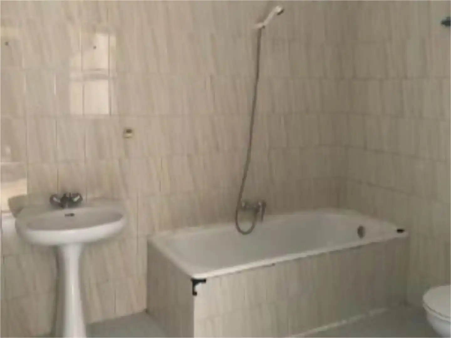 Bany de Pis en venda en Malpartida de Cáceres amb Balcó