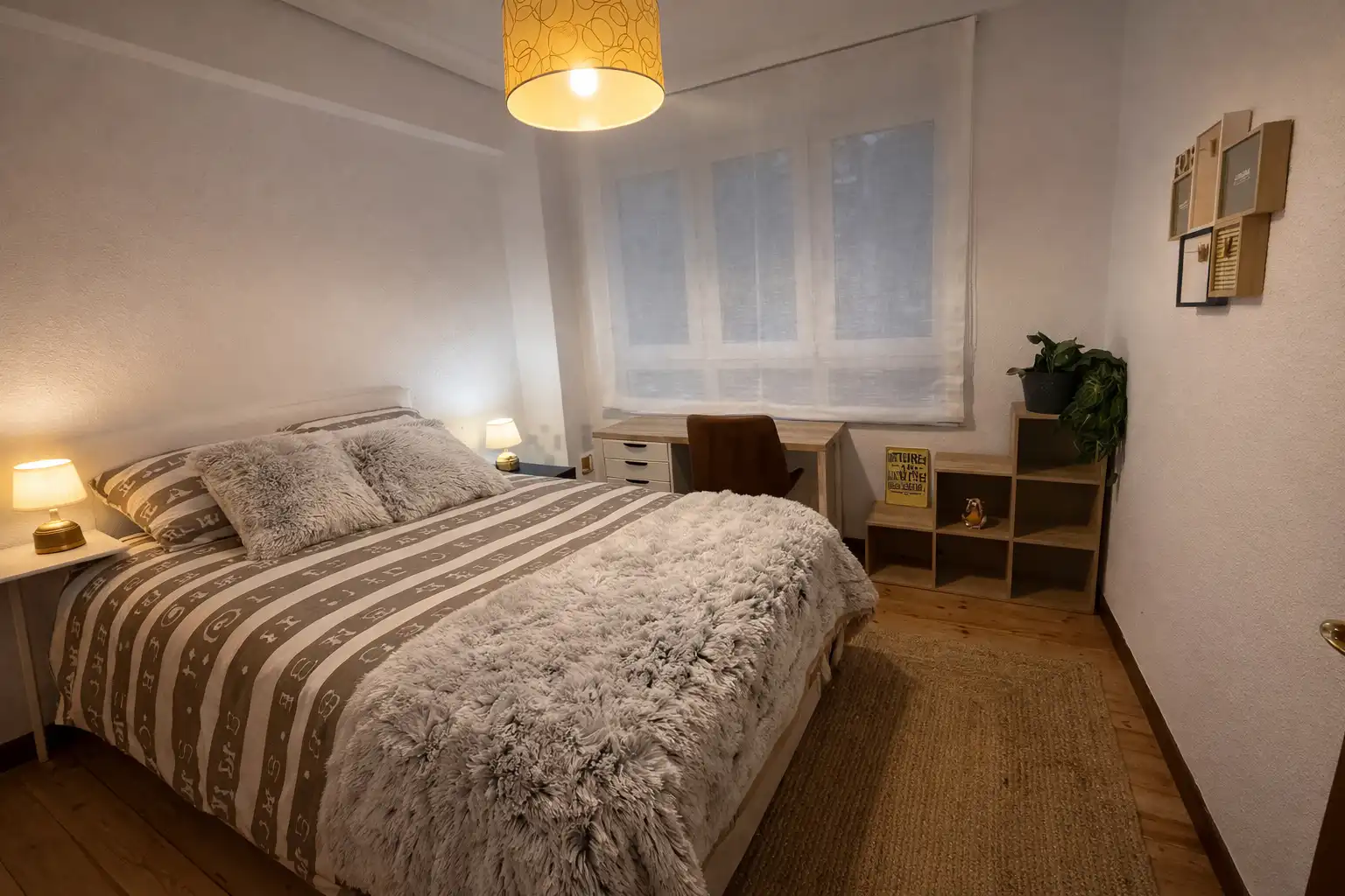 Schlafzimmer von Wohnung zur Miete in Santander mit Heizung, Terrasse und Möbliert