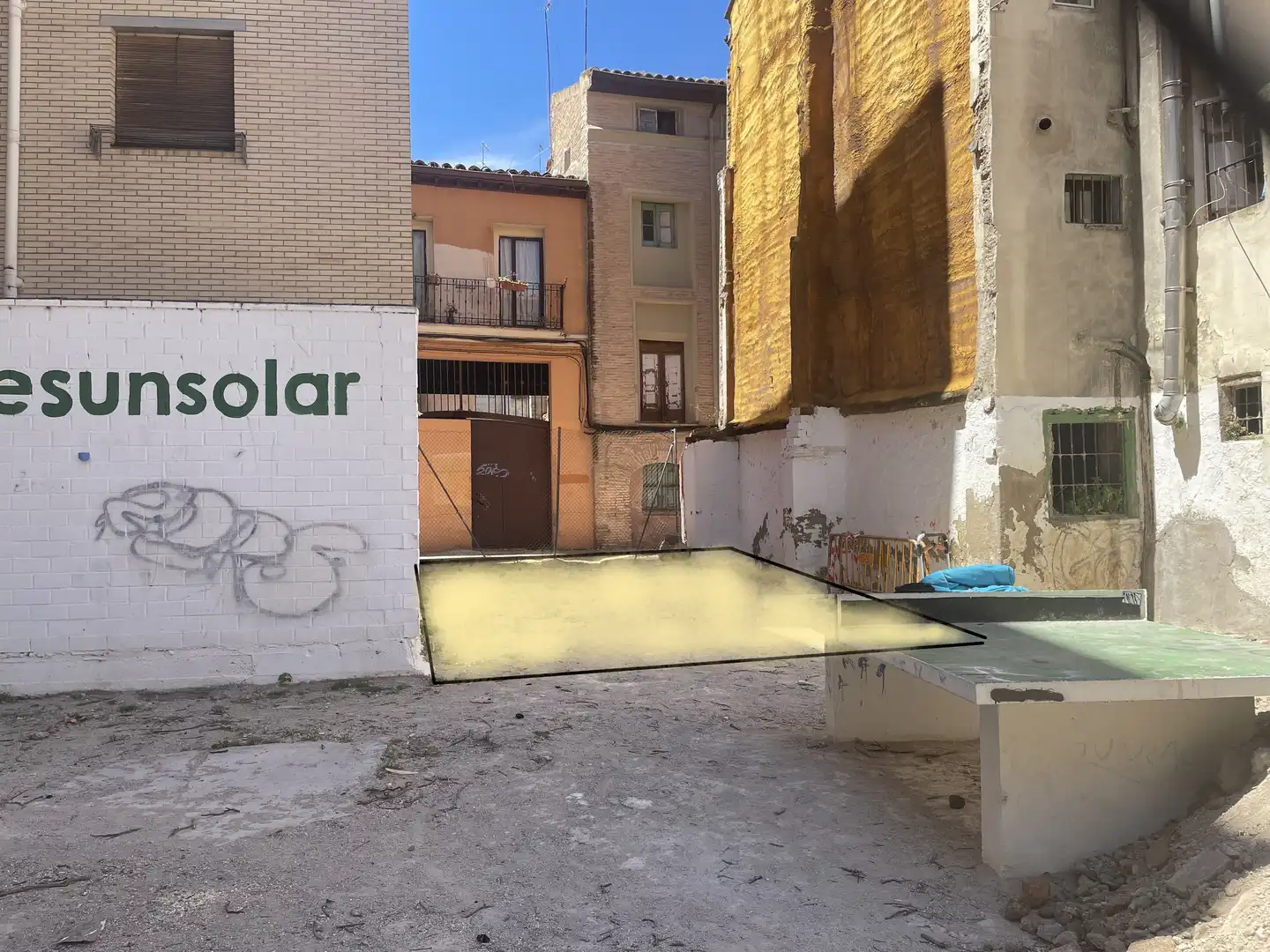 Außenansicht von Residential zum Verkauf in Zaragoza