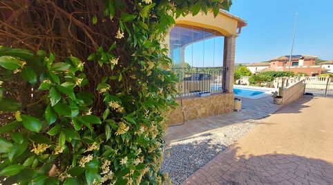 Espectacular vivienda con piscina y amplios jardines en excelente ubicación, imagen 2