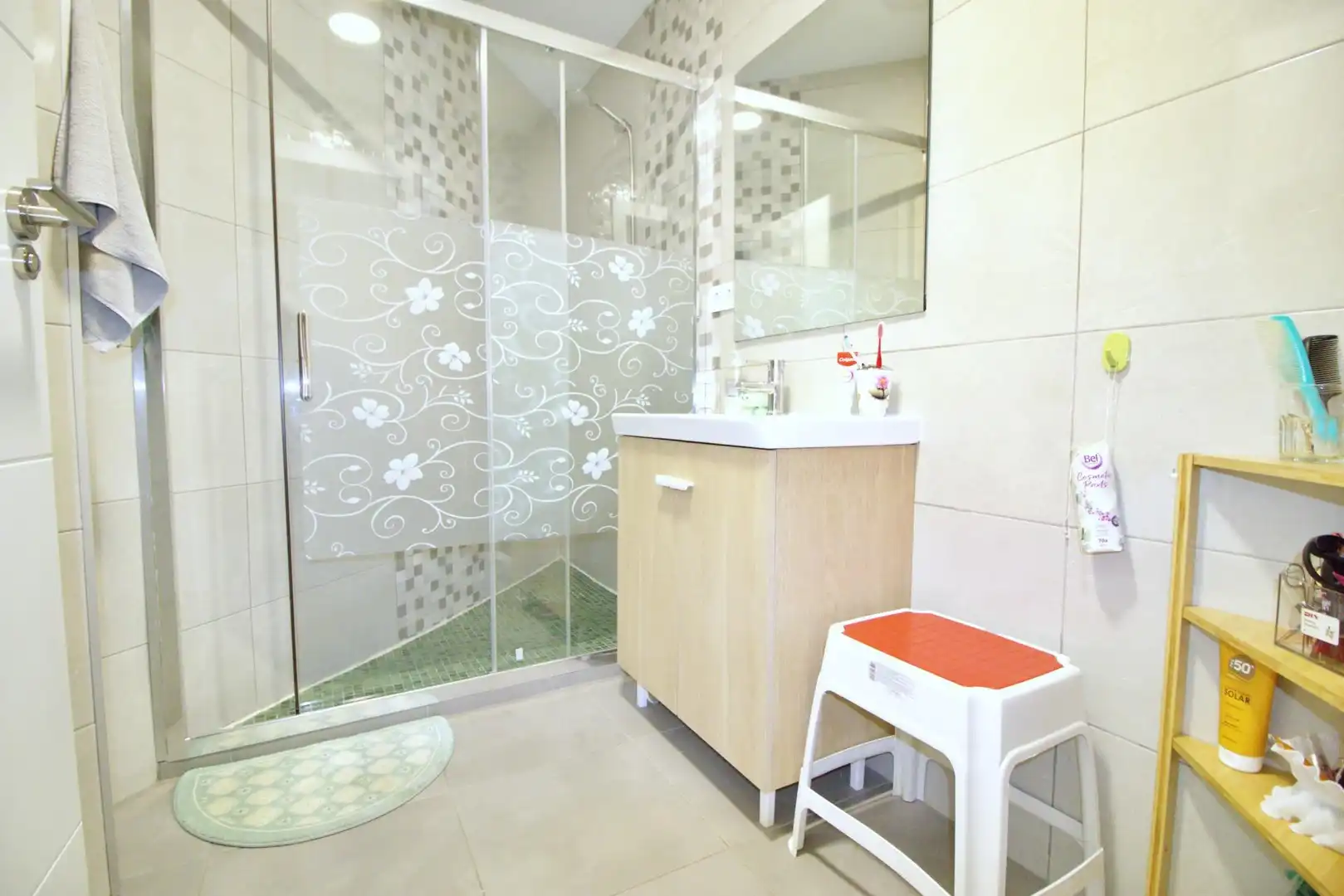 Bathroom of Apartments for sale in Elche / Elx  with Terrace, Storage room and Furnished