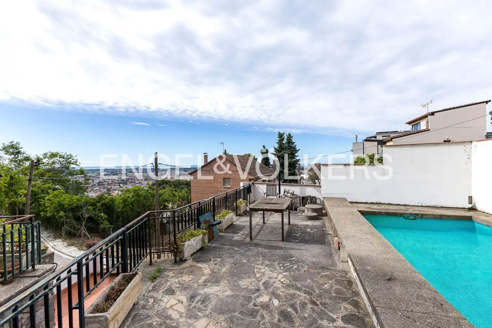 Vista exterior de Casa o chalet en venta en Viladecans con Calefacción, Jardín privado y Balcón