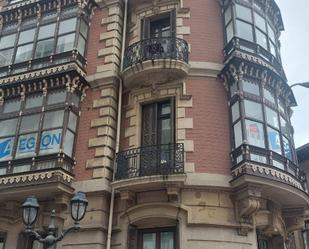 Vista exterior de Pis en venda en Bilbao  amb Calefacció, Terrassa i Traster