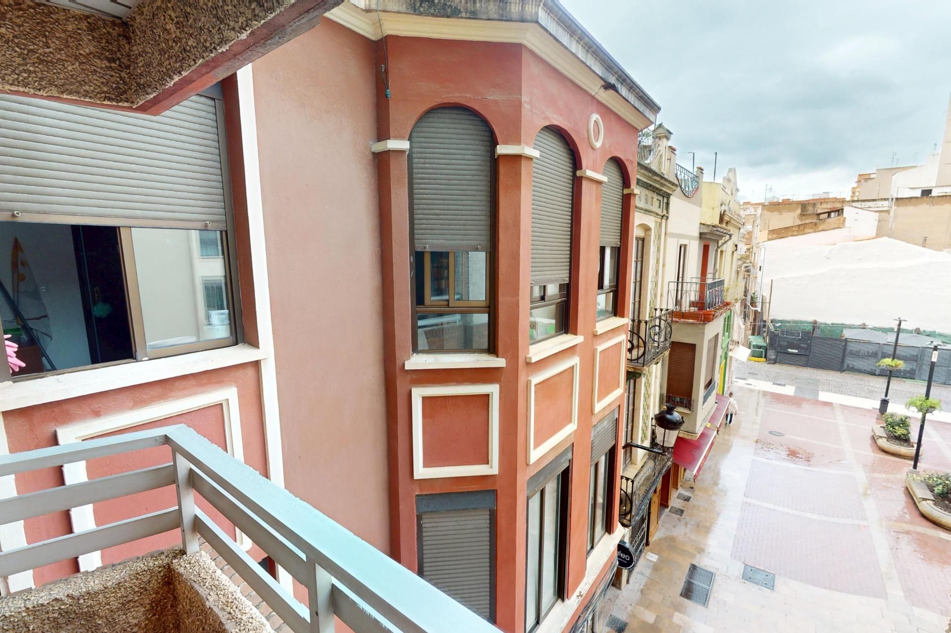 Exterior view of Office to rent in Castellón de la Plana / Castelló de la Plana  with Air Conditioner and Terrace
