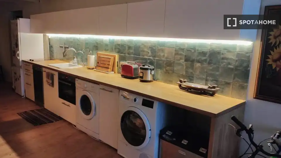 Cocina de Piso de alquiler en Barcelona con Aire acondicionado, Calefacción y Amueblado