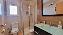 Bathroom of House or chalet for sale in Creixell  with Air Conditioner, Terrace and Swimming Pool
