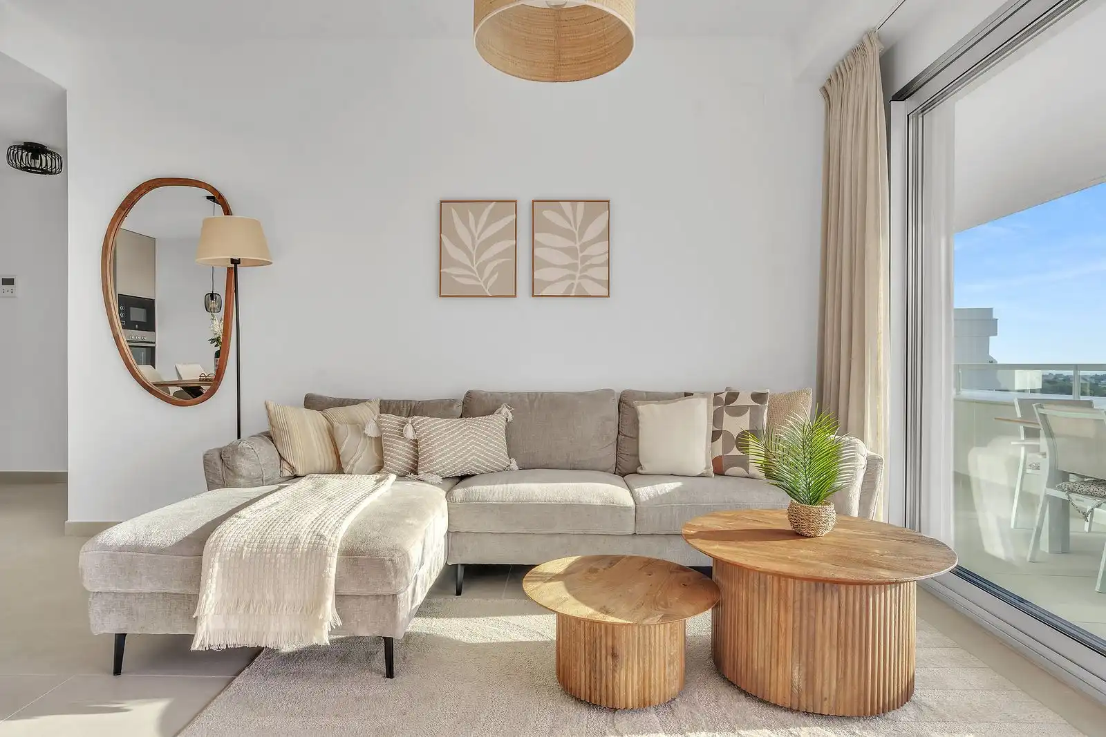 Sala d'estar de Apartament en venda en Estepona amb Terrassa, Traster i Moblat