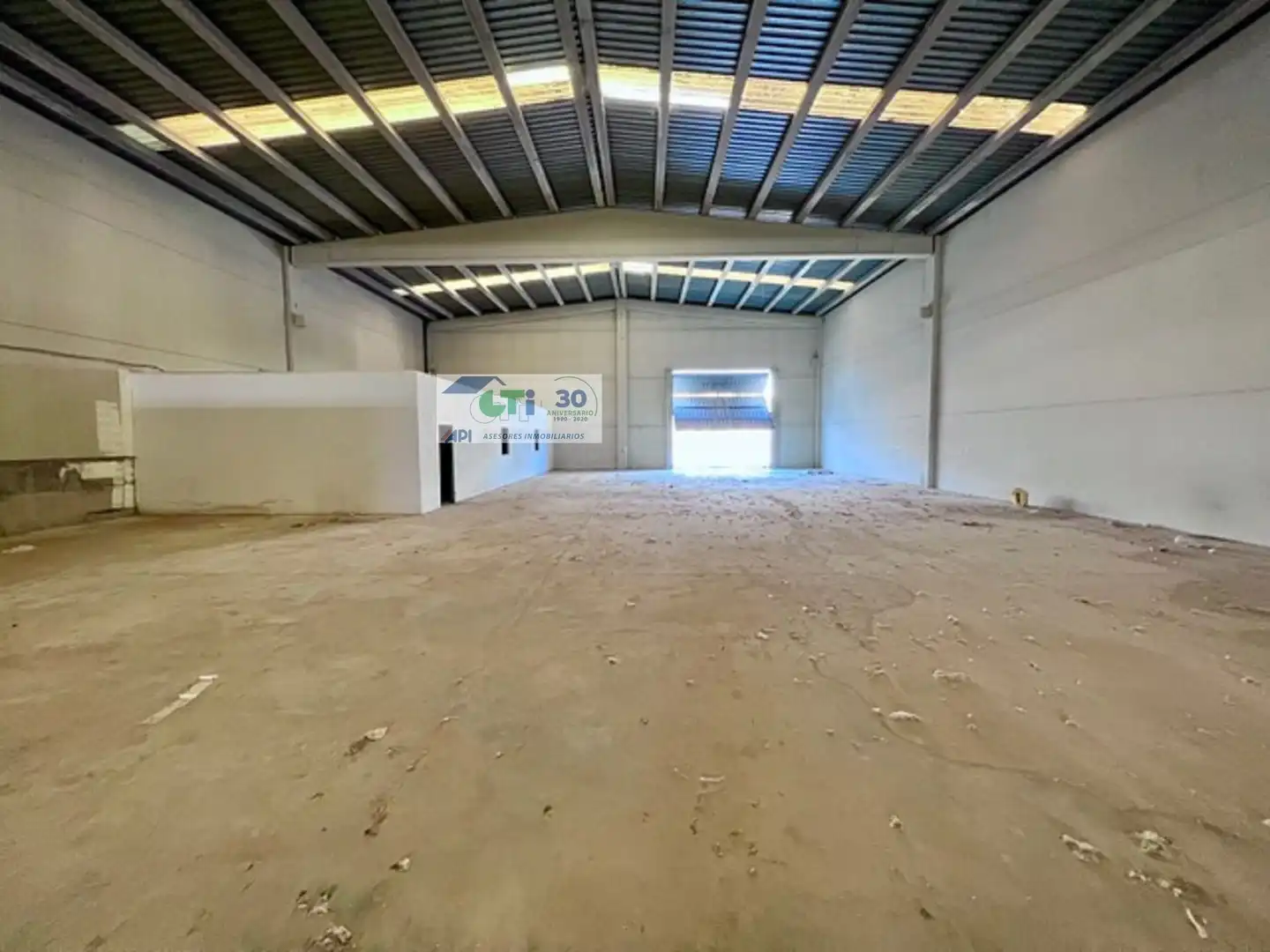 Nave industrial en venta en La Muela