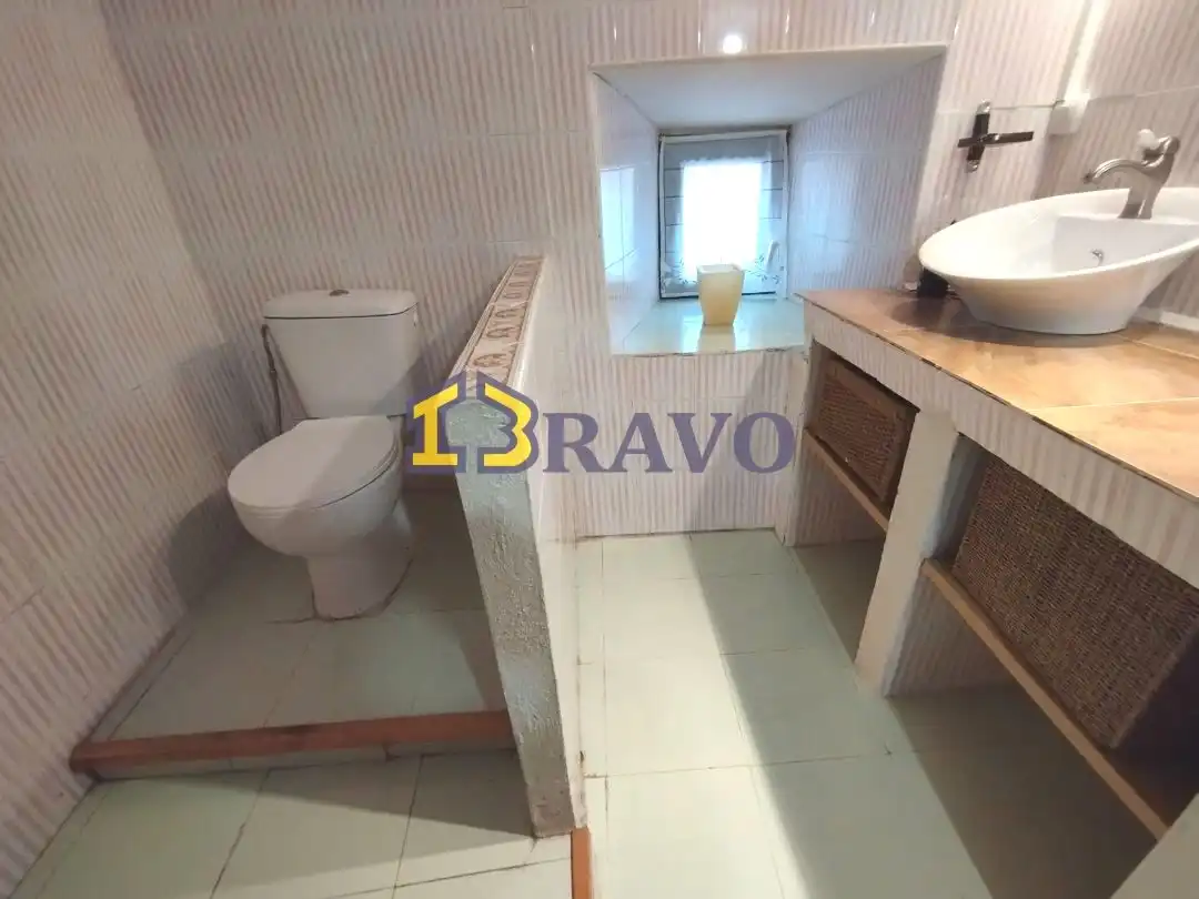 Bathroom of Houses for sale in Medina de Pomar, Burgos