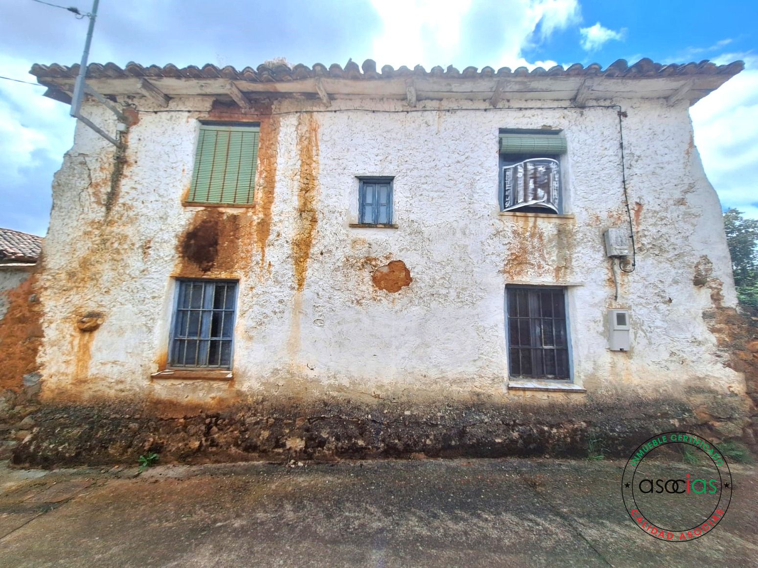Vista exterior de Casa o xalet en venda en Santa Colomba de Curueño amb Jardí privat