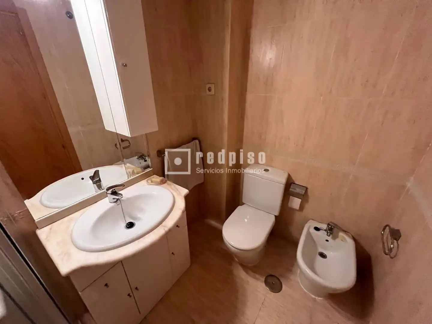 Bathroom of Flat for sale in Madrid  with Air Conditioner, Heating and Private garden