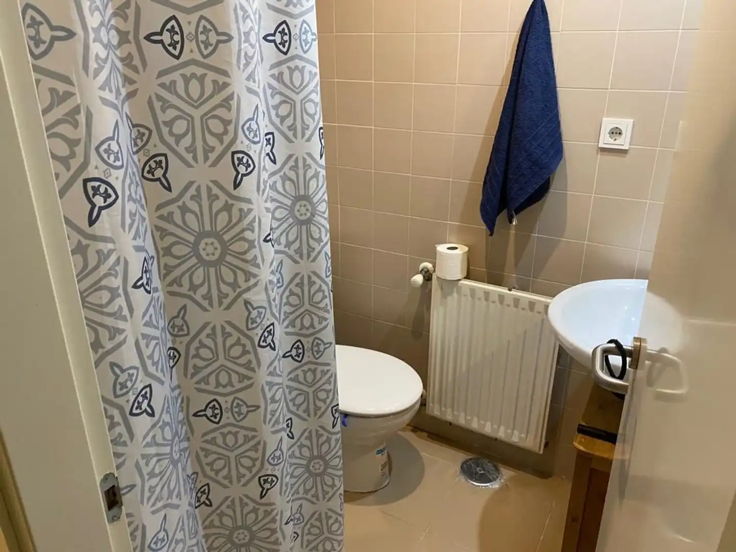 Bathroom of Flat for sale in Ciudad Real  with Air Conditioner, Heating and Terrace