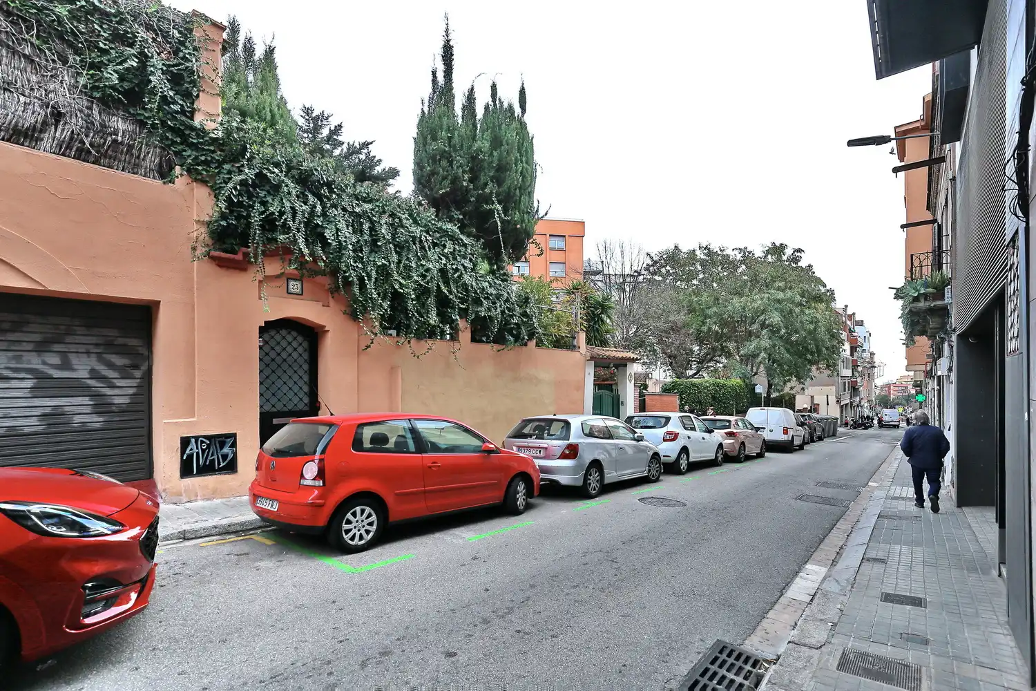 Parkplatz von Wohnung zum Verkauf in Barcelona mit Klimaanlage, Heizung und Möbliert