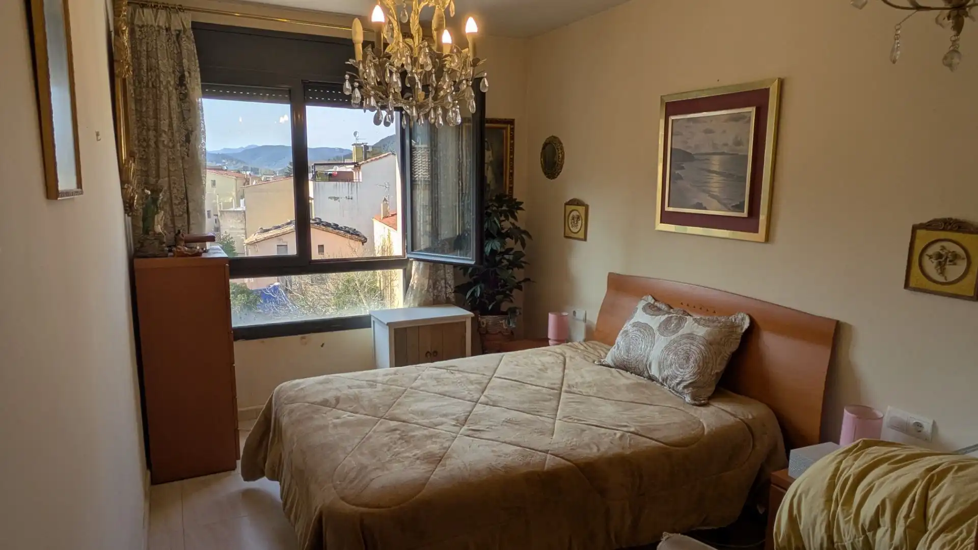 Bedroom of Flat for sale in Amer  with Heating