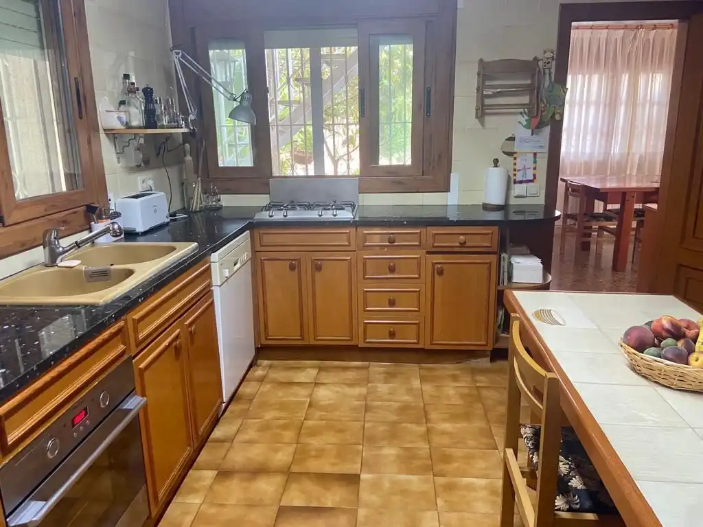 Cuina de Casa o xalet en venda en Lloret de Mar amb Aire condicionat, Calefacció i Jardí privat