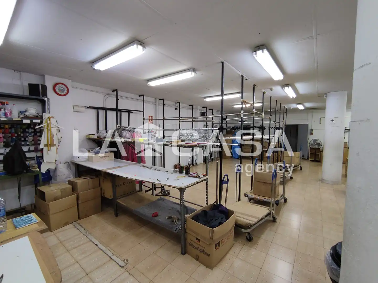 Local comercial en venda a Can Mariner, imagen 35