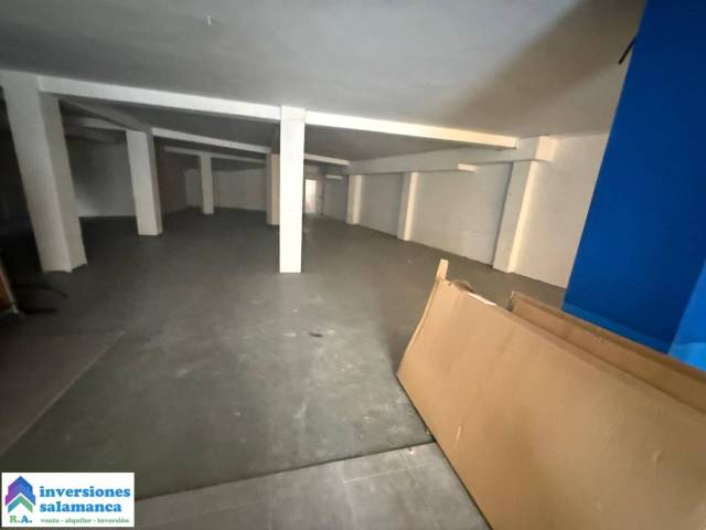 Local comercial en Alquiler en Italia en Carmelitas