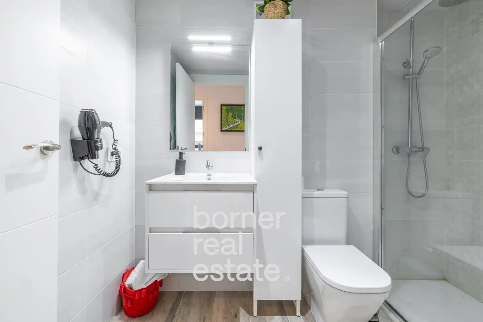 Bathroom of Flat for sale in Terrassa  with Air Conditioner, Heating and Parquet flooring