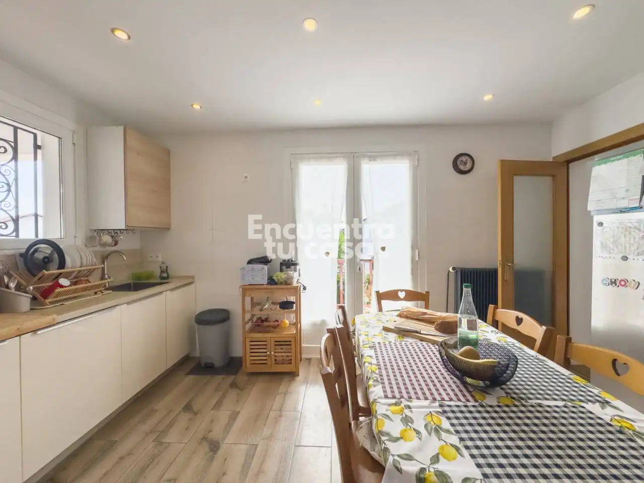Küche von Haus oder Chalet zum Verkauf in Hendaye mit Heizung, Privatgarten und Terrasse