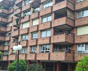 Vista exterior de Pis en venda en Gijón  amb Calefacció, Parquet i Terrassa