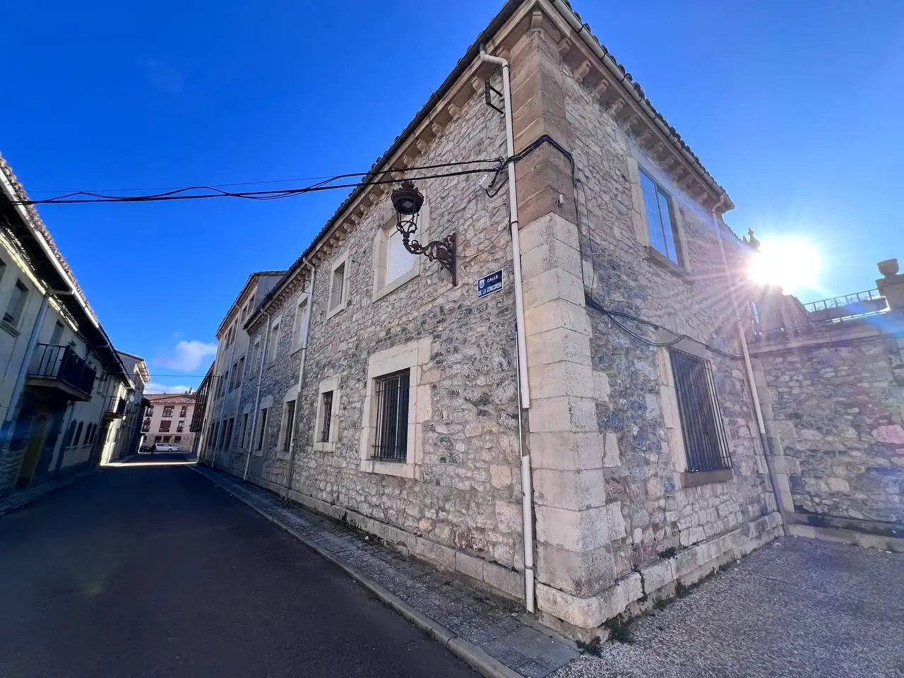 Vista exterior de Edifici en venda en Cervera de Pisuerga