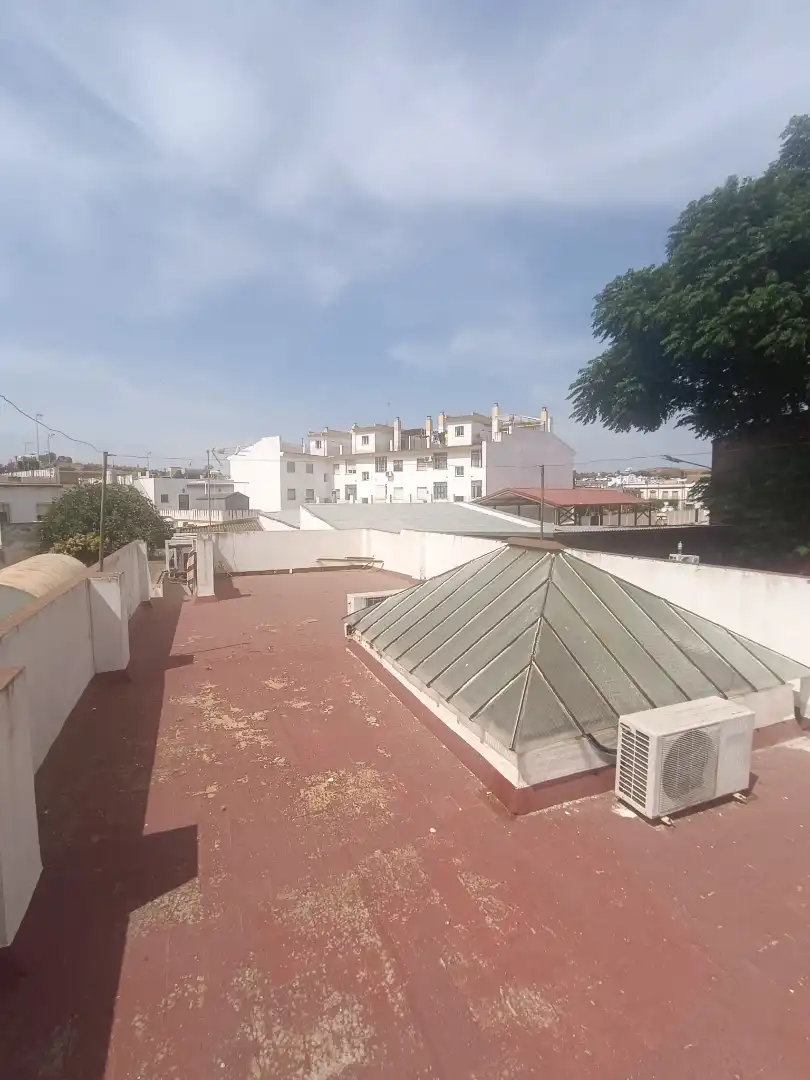 Vista exterior de Casa o chalet en venta en Camas con Jardín privado