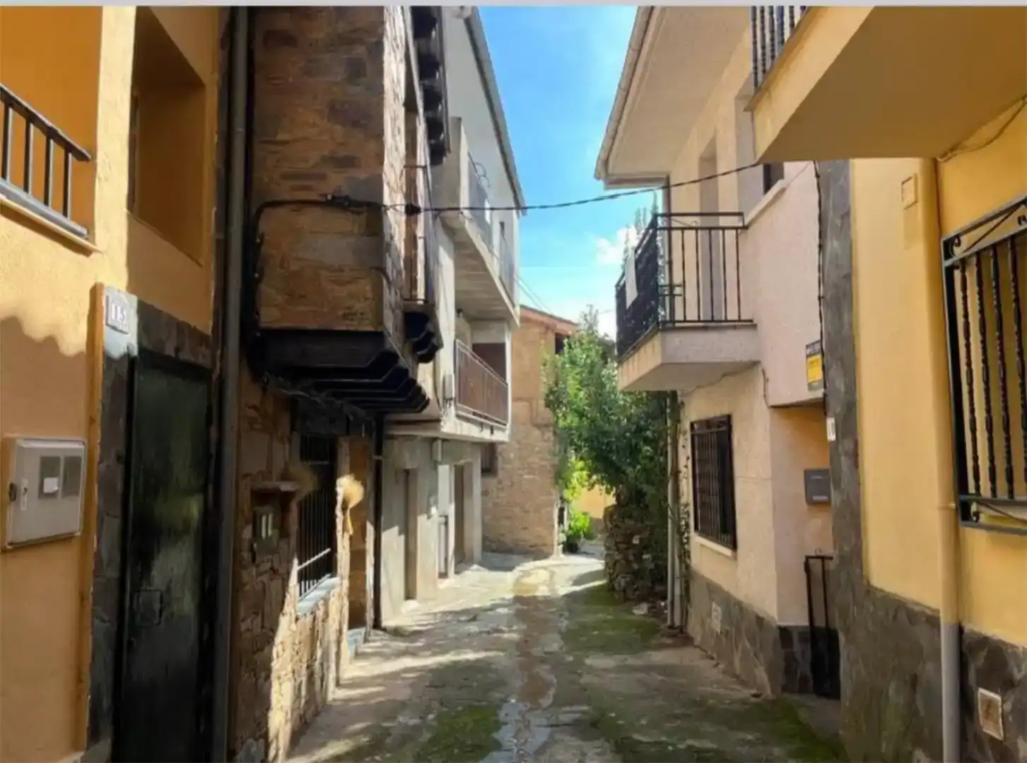 Vista exterior de Casa o xalet en venda en Ladrillar amb Balcó