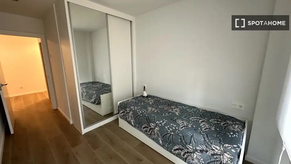 Habitación de Apartamento para compartir en Pasaia con Aire acondicionado, Terraza y Amueblado