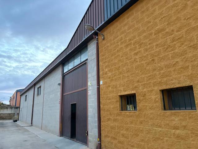 Nave industrial en Alquiler en Almansa